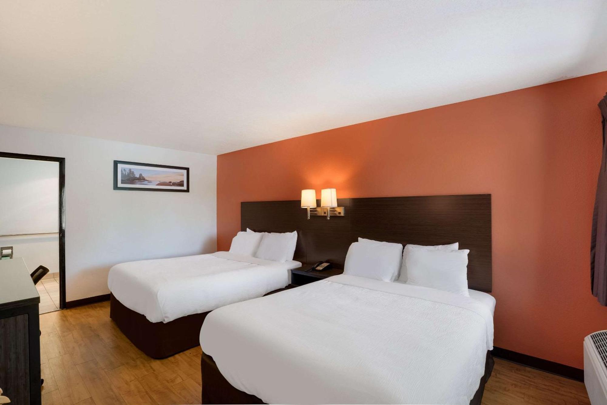 Quality Inn & Suites Junction Exterior foto