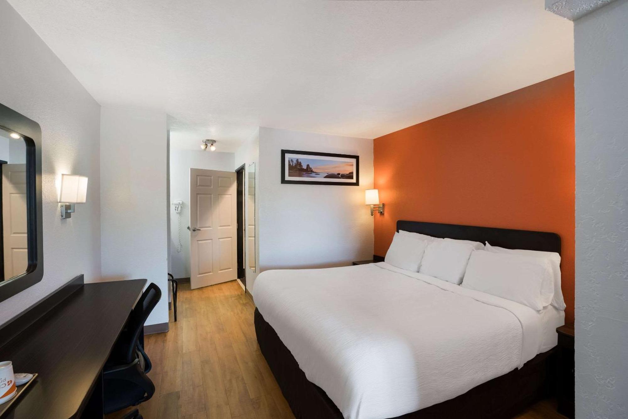 Quality Inn & Suites Junction Exterior foto